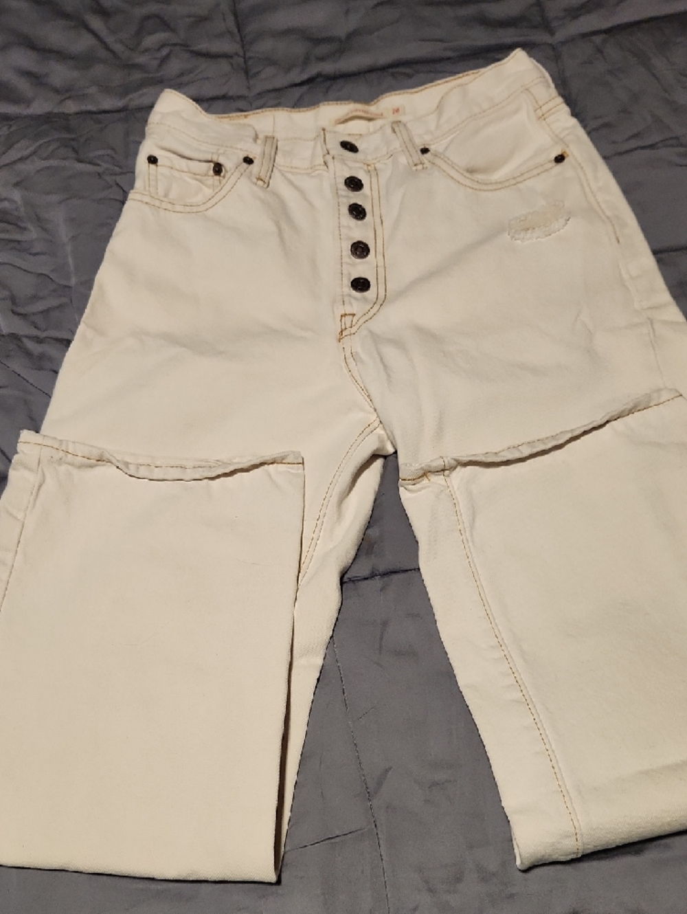 Levi's Cream Denim Jeans with Tan Leather Patch - Picture 8 of 12